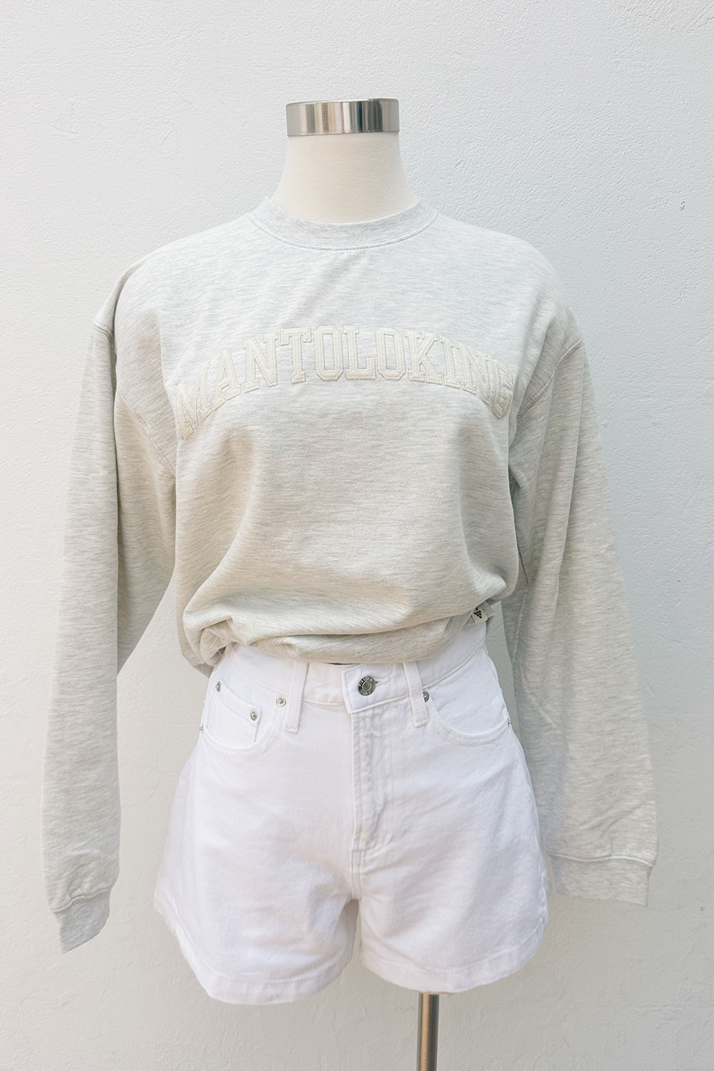 Mantoloking Applique Crewneck