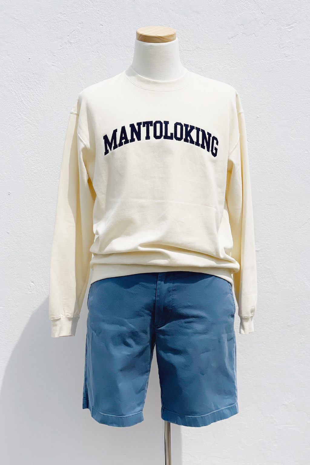 Mantoloking Applique Crewneck