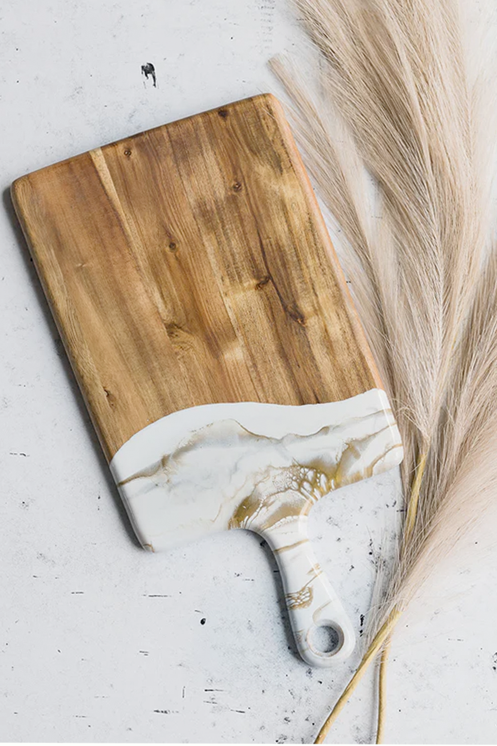 Medium Cheeseboard  Quartz