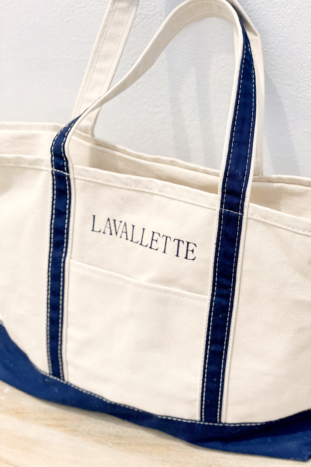 Shore Town Boat Tote